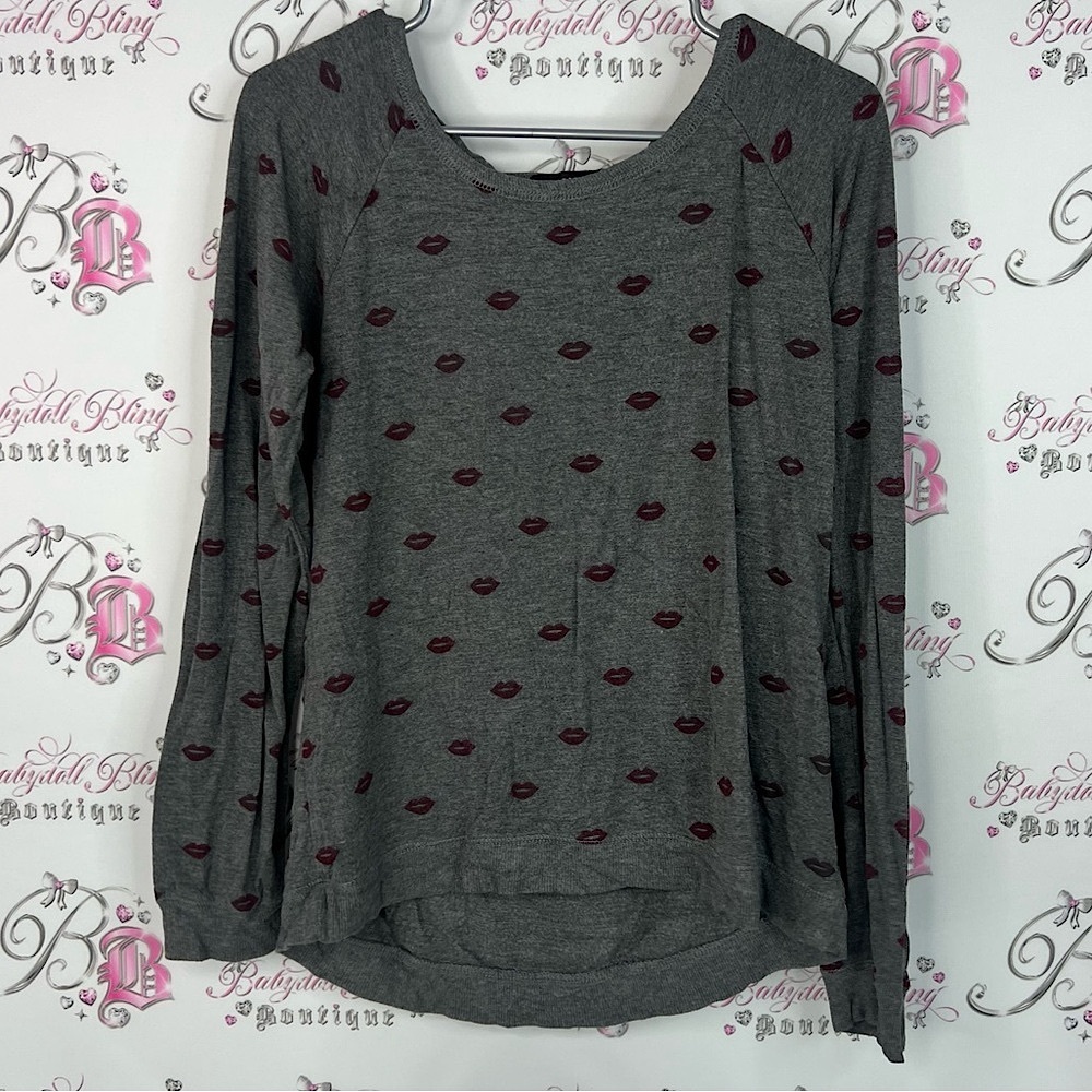 P.J. Salvage long sleeve soft top lips kisses 😘 Charcoal Lip Print Blouse
